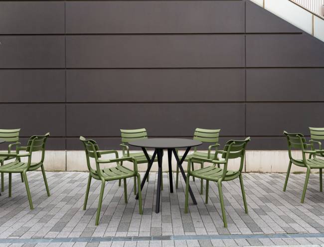 Стол пластиковый Max Table Ø90 черный Ø900х740 мм