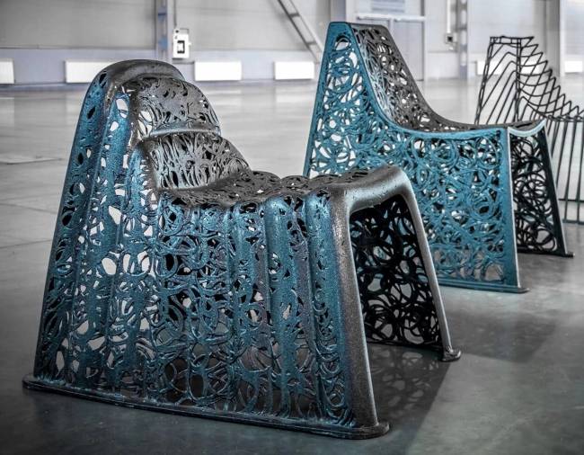 Базальтовое кресло "Bad Boy Chair", Черное