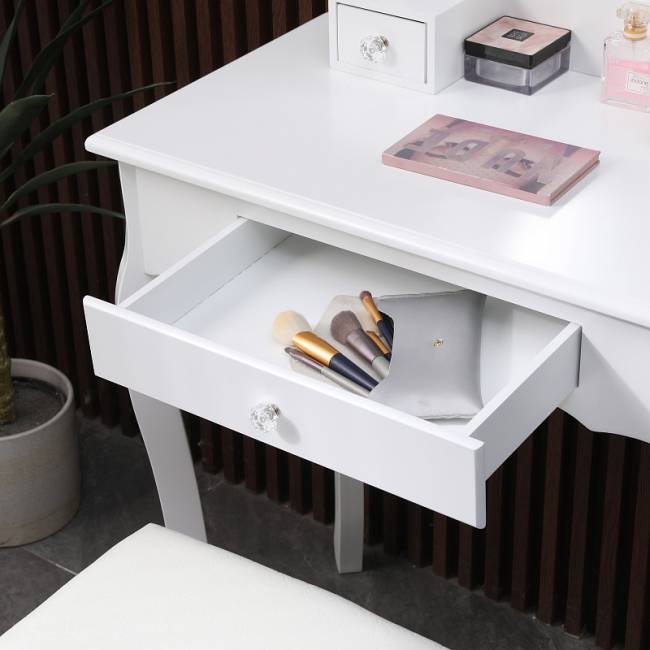 Туалетный столик CZ23