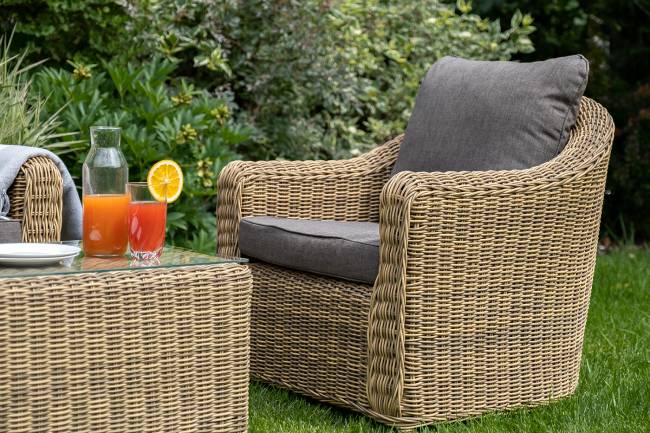 "Кон Панна" кресло из искусственного ротанга, цвет соломенный