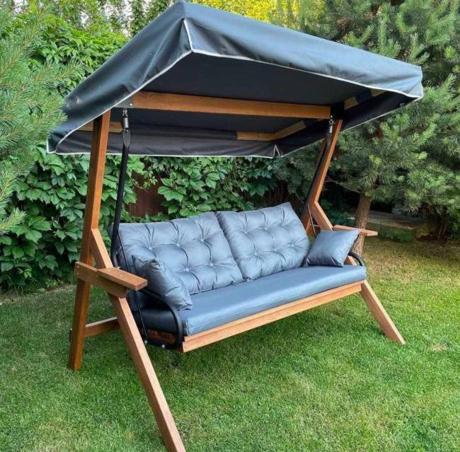 Качели LYON трехместные из лиственницы(серые подушки)