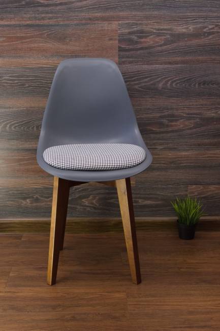 Стол Сканди 120 орех со стульями Сашш орех серый ГЛ