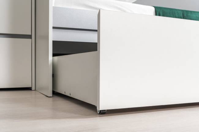Детская кровать с ящиками Торонто с открытой полкой цвет белый шагрень/стальной серый