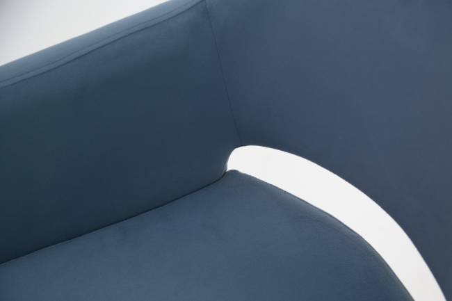 Стол Монте К 100 орех с креслами Пичч велюр синий Стол Монте К 100 орех с креслами Пичч велюр синий