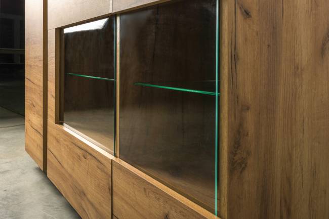 Шкаф-витрина с подсветкой Арчи 03.263 цвет дуб крафт золотой/камень тёмный