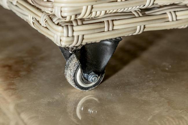 Сундук для хранения KARL 120 c колесиками бежевый Сундук для хранения KARL 120 c колесиками бежевый