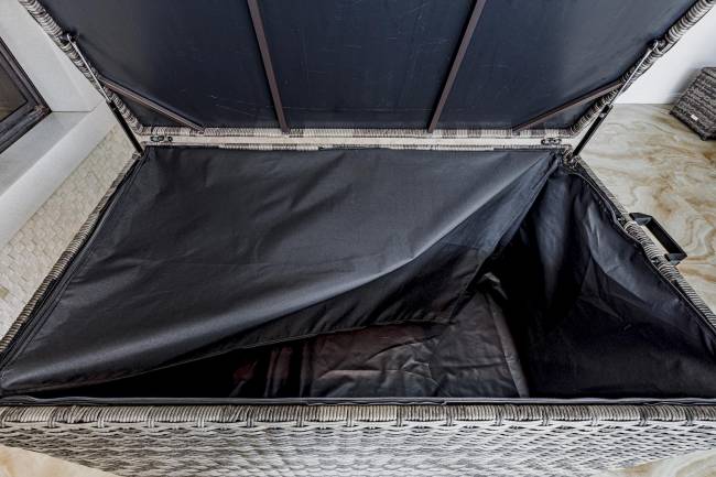 Сундук для хранения KARL 120 c колесиками серый