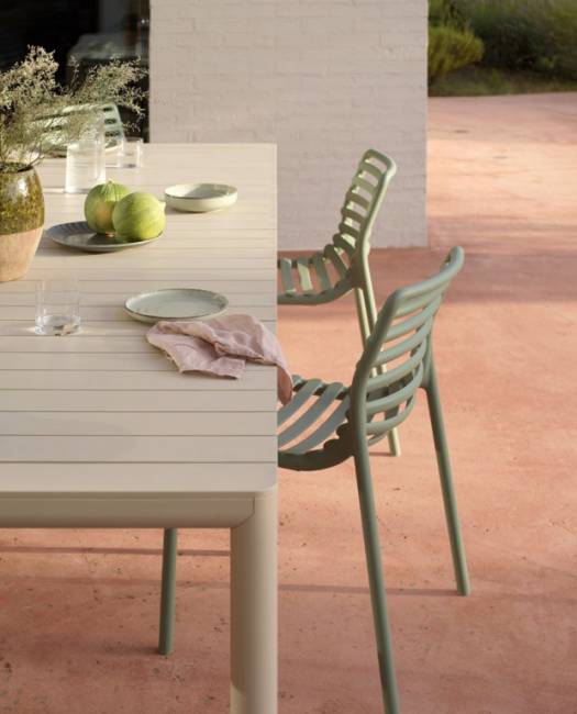 Стол пластиковый раздвижной Tevere 210 бежевый 2110-2750х1000х765 мм