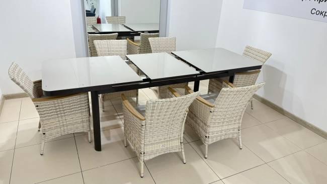 LUDWIG + AMELIA обеденный комплект бежевого цвета