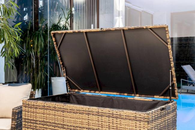 Сундук для хранения KARL 120 c колесиками коричневый