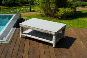 Кофейный столик из искусственного ротанга "Венеция", серый