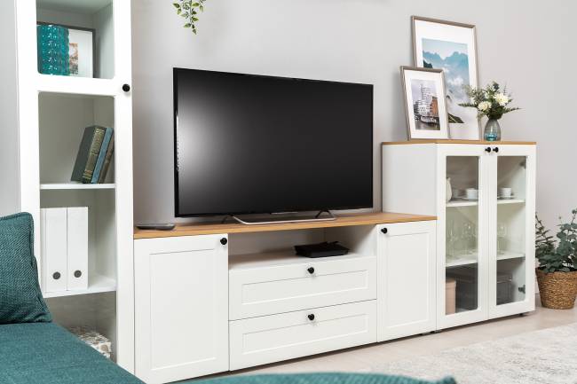 Тумба под ТВ Остин 16.47 цвет белый шагрень/дуб крафт золотой