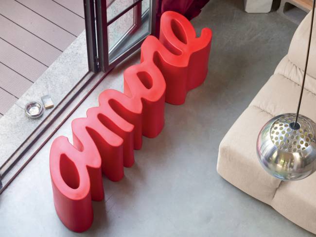 Скамья пластиковая дизайнерская Amore Standard пламенный красный 1450х380х450 мм