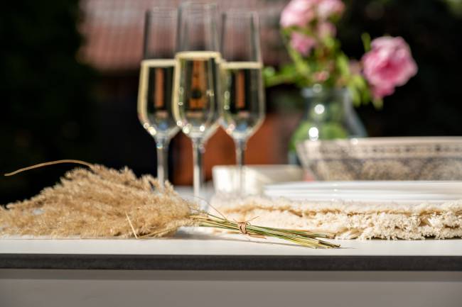 "Венето" обеденная группа на 6 персон со стульями "Милан", каркас белый, роуп бежевый "Венето" обеденная группа на 6 персон со стульями "Милан", каркас белый, роуп бежевый