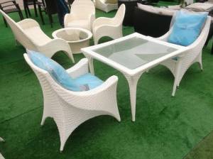 Обеденный стол "Скайлайн", из искусственного ротанга, белый, черный Обеденный стол "Скайлайн", из искусственного ротанга, белый, черный