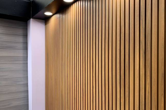 Вертикальная стеновая панель ДПК NauticPrime Line Co-Extrusion 219*26*4000мм, цвет Тик