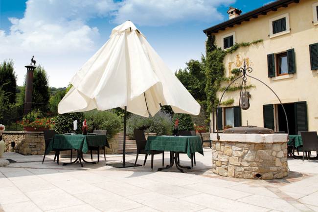 Зонт профессиональный телескопический 3.5х3.5 м Leonardo Telescopic антрацит, слоновая кость 3500х3500 мм Зонт профессиональный телескопический 3.5х3.5 м Leonardo Telescopic антрацит, слоновая кость 3500х3500 мм